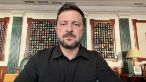 Росія повинна відчувати зростання тиску і санкцій