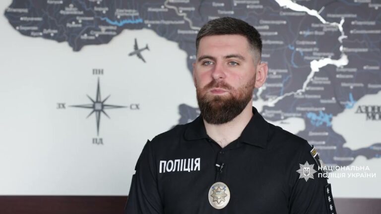 Під виглядом навчання інвестиціям ошукали майже тисячу людей: поліція викрила злочинну організацію