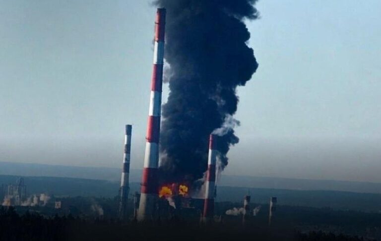 Генштаб підтвердив ураження стратегічного НПЗ в РФ