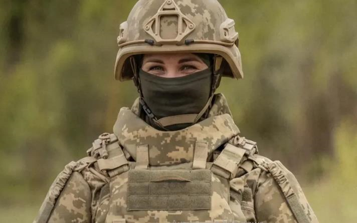 МО придбало партію нових жіночих бронежилетів