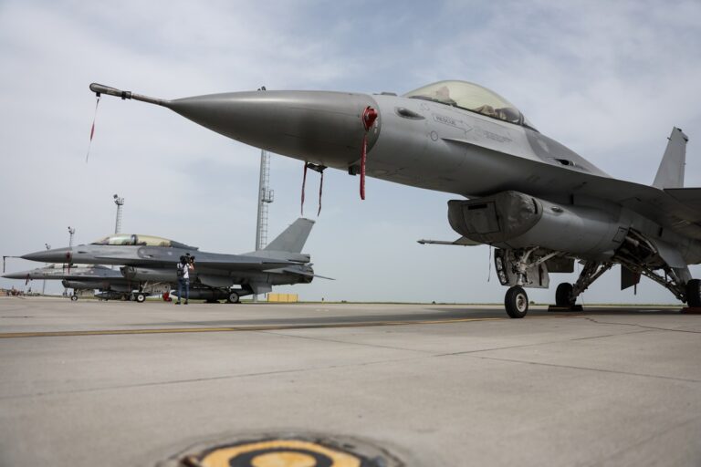 Румунський F-16 збив невідомий БпЛА