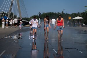 Спека в Греції: влада призупинила доставку й роботу на вулиці