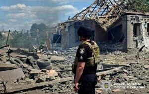 Стало відомо, скільки цивільних залишаються на Донеччині