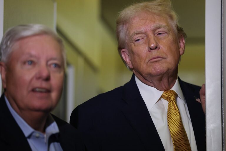 Трамп назвав, кого хоче бачити на місці Грема в Сенаті США