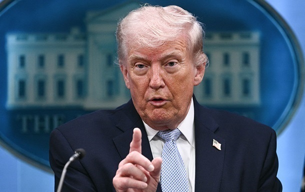 Трамп заявив про “жахливу ситуацію з безпекою виборів” у США