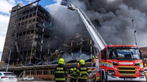 У Чехії 11 днів горить фабрика: мешканців міста евакуюють
