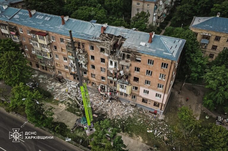У Харкові завершили рятувальні роботи після удару