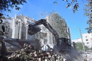У Львові шукають двох зниклих безвісти після атаки