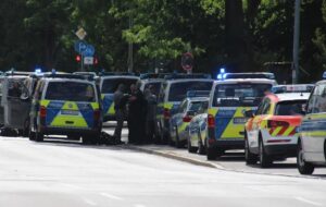 У Німеччині озброєний чоловік захопив заручників у банку