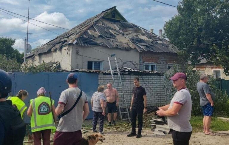 Удари РФ по Харківщині: загинула жінка, пошкоджені будинки та лікарня