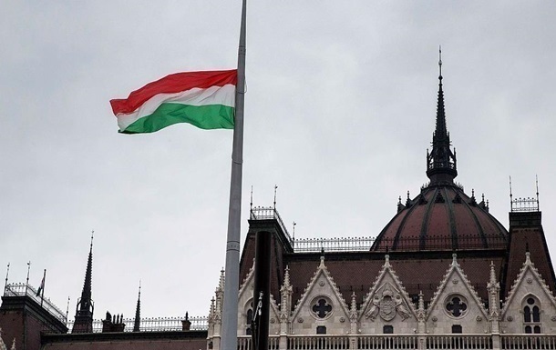 Угорщина знову проти: відкриття кластерів перенесли
