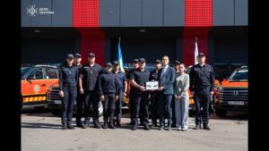 ДСНС отримала від Республіки Корея 5 спеціалізованих пікапів для підсилення рятувальних підрозділів