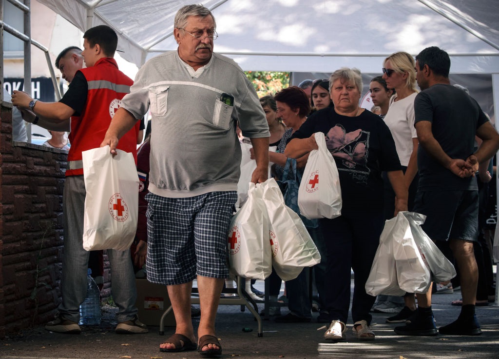 В окупованому Криму формують запаси води й продуктів