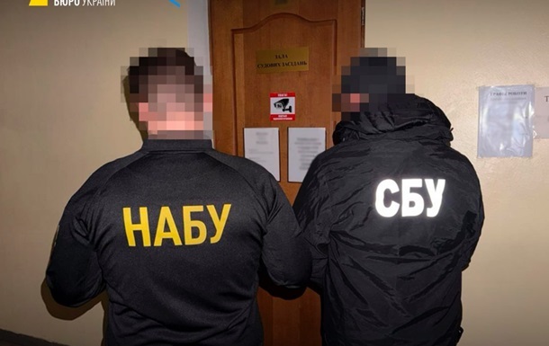Завищували ціни на броню для танків утричі: НАБУ завершило розслідування