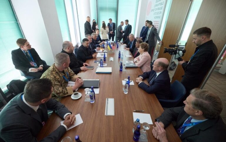 Зеленський обговорив з делегацією Конгресу США постачання ракет для Patriot