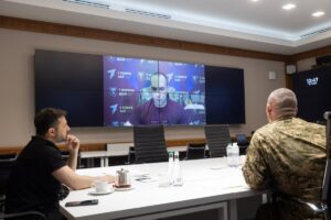 Зеленський провів нараду з командирами на тлі чуток про зміну головкома