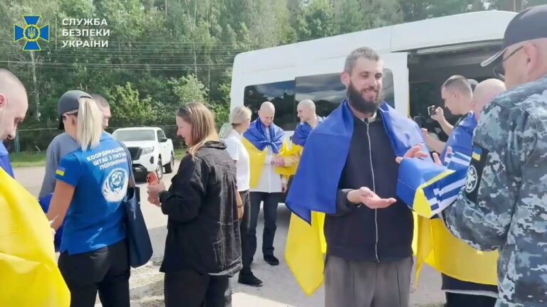 СБУ показала ексклюзивне відео з обміну полоненими 24 серпня