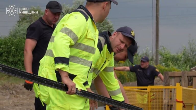 Київщина: інженерні підрозділи ДСНС відпрацювали готовність до відновлення транспортного сполучення