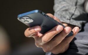 Apple попередила військових ЗСУ про можливу шпигунську атаку