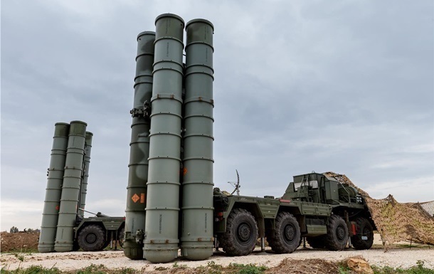 Бійці ГУР спалили дві пускові С-400 в Криму
