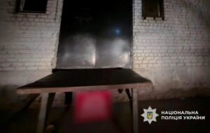 Двоє чоловіків підпалили відділення Нової пошти на Харківщині