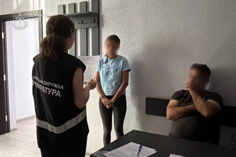На Закарпатті матір обвинувачують у сексуальній експлуатації доньки