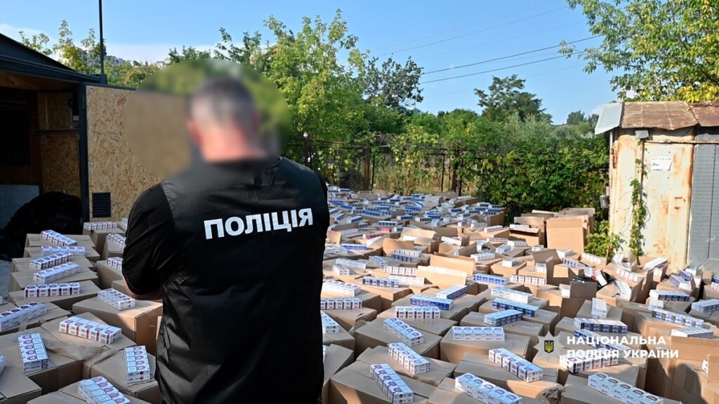 Під Києвом викрили склад контрафактних сигарет