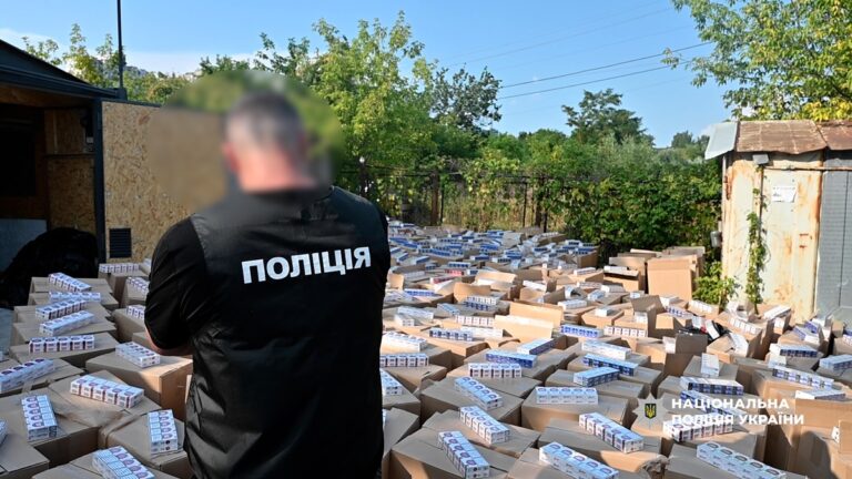 Під Києвом викрили склад контрафактних сигарет