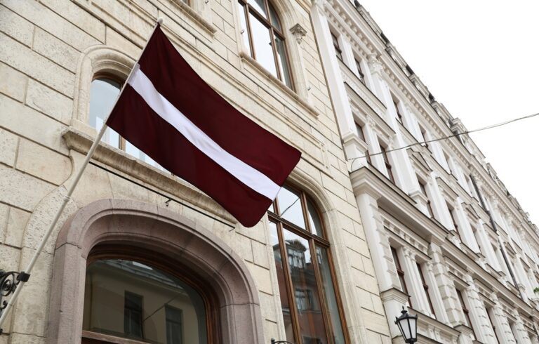 Підпал оборонної компанії в Естонії: у Латвії взяли під варту трьох людей