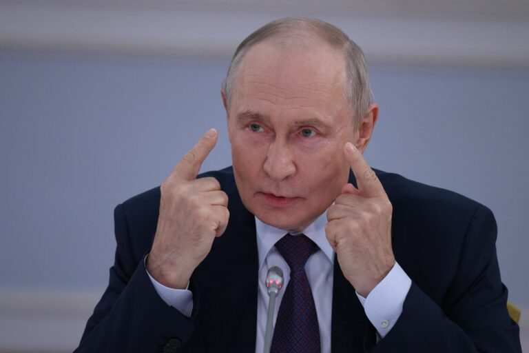 Росія відстає від світу в нових винаходах: Путін вимагає прориву