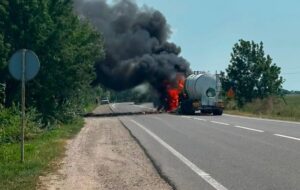Росіяни вбили двох людей у вантажівці на Одещині