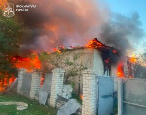 Росіяни вдарили по селу на Харківщині, п’ятеро постраждалих