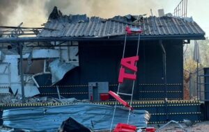 Росіяни знищили відділення Нової пошти в Прилуках