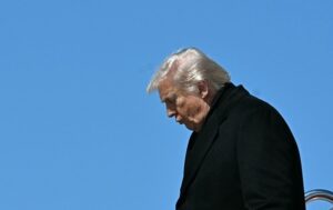 Таємна пересадка Трампа в інший літак: ЗМІ дізналися причину