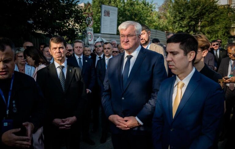 У Києві розпочалася нарада послів України
