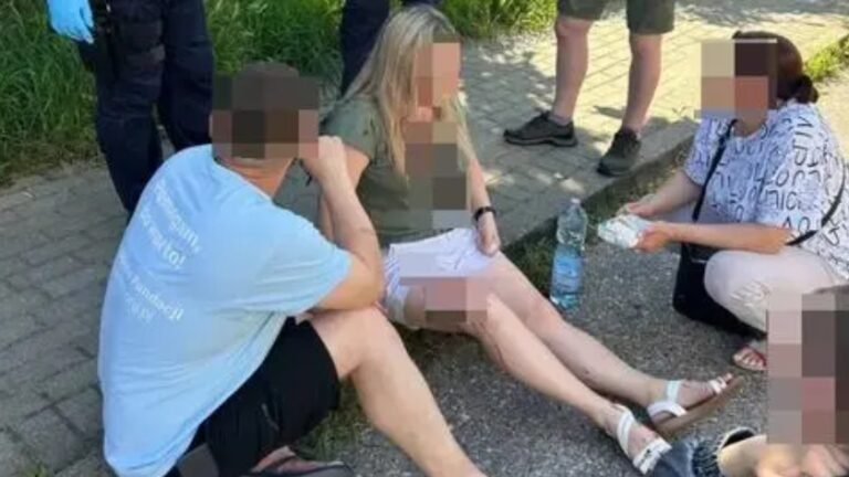 У Польщі пенсіонер побив українку палицею