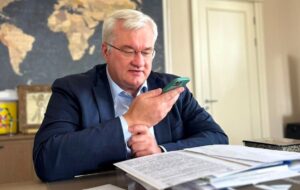 Україна обговорила з Вірменією наслідки російських атак