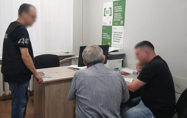 Зарплата за бронь: у Луцьку викрили фіктивне працевлаштування в ліцеї