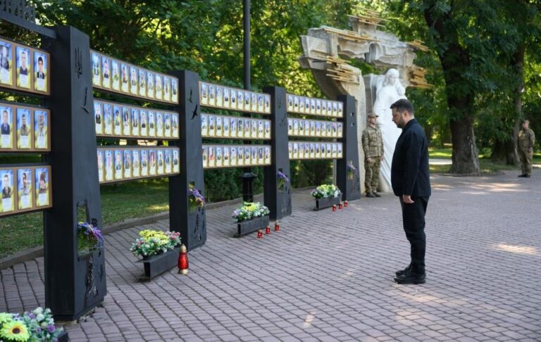 Зеленський прибув із візитом в Івано-Франківськ