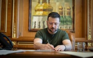 Зеленський звільнив послів України у шести країнах